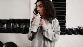 Termos gri deschis cu pai din oțel inoxidabil 890 ml Quencher H2.O FlowState™ Tumbler Ash – Stanley