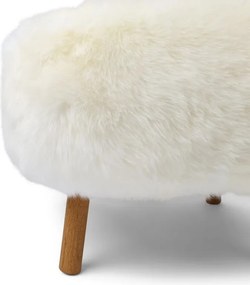 Fotoliu premium alb din 100% blană naturală de oaie din Noua Zeelandă, cu fir lung, picioare din lemn masiv de stejar, „Ethan”