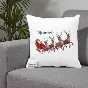 Perna Decorativa Ho Ho Ho Mos Craciun cu Sanie si Reni, 40x40 cm, Alba Mata, Husa Detasabila, Perna Inclusa, BEKZ®