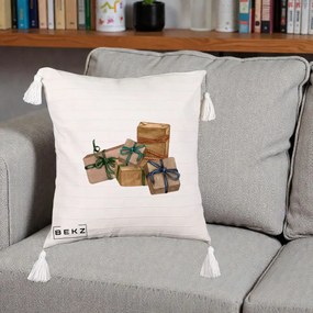 Perna Decorativa Cadouri de Craciun Kraft, 40x40 cm, Bej cu Franjuri, Husa Detasabila, Perna Inclusa, BEKZ®