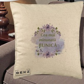 Cadou pentru Bunica - Perna Personalizata Cea Mai Minunata Bunica Flori Mov Acuarela Verde, 40x40 cm, Bej, Husa Detasabila, Perna Inclusa, BEKZ®