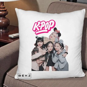 Perna Personalizata BLACKPINK K-Pop Grup Pozitii Amuzante, 40x40 cm, Alb Pufos, Husa Detasabila, Perna Inclusa, BEKZ®