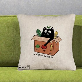 Perna Decorativa Pisica in Cutie No Desire to Fit In, 40x40 cm, Bej Canapea, Husa Detasabila, Perna Inclusa, BEKZ®