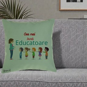 Cadou pentru Educatoare - Perna Personalizata Cea mai Buna Educatoare cu Ilustratie Copii si Educatoare, 40x40 cm, Verde, Husa Detasabila, Perna Inclusa, BEKZ®