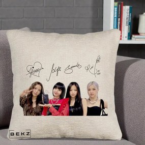 Perna Personalizata K-pop BLACKPINK Semnaturi, 40x40 cm, Bej Canapea, Husa Detasabila, Perna Inclusa, BEKZ®
