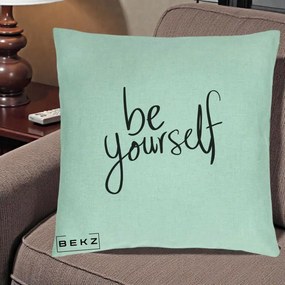 Perna Decorativa Be Yourself Caligrafie Neagra, 40x40 cm, Verde Menta, Husa Detasabila, Perna Inclusa, BEKZ®