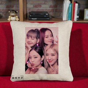 Perna Personalizata K-pop BLACKPINK Foto Grup Selfie Roz cu Glitter, 40x40 cm, Bej Canapea, Husa Detasabila, Perna Inclusa, BEKZ®