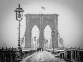 Fotografie Brooklyn Bridge with Snow in Winter, graphiknation