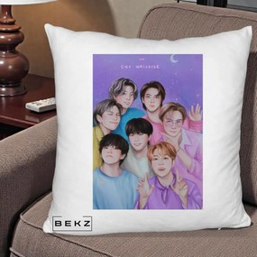 Perna Personalizata K-pop BTS Our Universe Fanart Violet Pastel, 40x40 cm, Alb Pufos, Husa Detasabila, Perna Inclusa, BEKZ®
