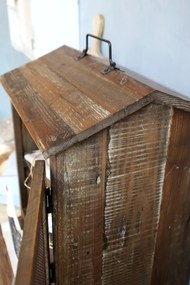 Dulapior din lemn reciclat si MDF, cu aspect vintage