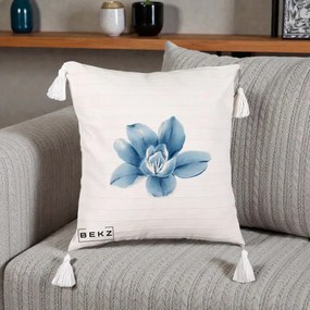 Perna Decorativa Magnolie Albastra Acuarela, 40x40 cm, Bej cu Franjuri, Husa Detasabila, Perna Inclusa, BEKZ®