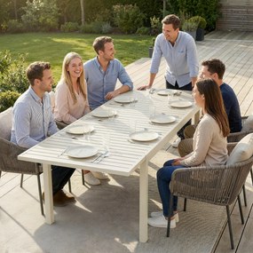 Outsunny Masă de Grădină Extensibilă pentru 6-8 Persoane, din Aluminiu cu Blat cu Lamele, Alb | Aosom Romania