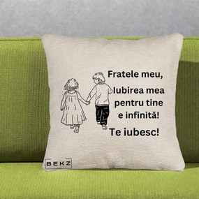 Cadou pentru Frate - Perna Personalizata Fratele Meu Te Iubesc Copii Tinand Maini Varianta 2, 40x40 cm, Bej Canapea, Husa Detasabila, Perna Inclusa, BEKZ®