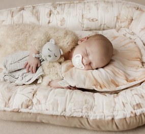 Suport de dormit Babynest Premium Bumbac si Catifea Goose Family - Vintage Beige by BabySteps, 89x56 cm