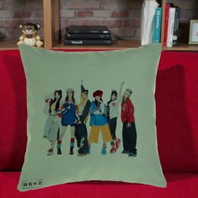 Perna Personalizata Grup K-pop Fete in Picioare Foto, 40x40 cm, Verde, Husa Detasabila, Perna Inclusa, BEKZ®