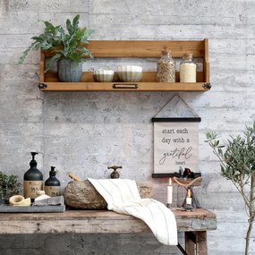 Raft din lemn, cu aspect rustic