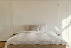 Pat matrimonial în culoare naturală din placă aglomerată de lemn cu aspect de lemn de stejar fără tăblie cu somieră 200x200 cm Streiko – noo.ma