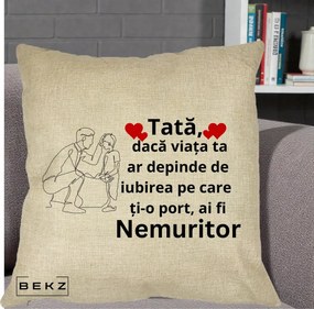 Cadou pentru Tata - Perna Personalizata Tata Nemuritor cu Inimi Rosii, 40x40 cm, Crem, Husa Detasabila, Perna Inclusa, BEKZ®