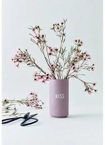 Vază din porțelan Design Letters Kiss, înălțime 11 cm, violet