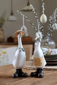Set decorativ 2 gâște cu eșarfă și pălărie, stil festiv, alb multicolor, din polirasină, „Snowy Pair”