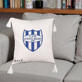 Perna Personalizata CSM Avantul Reghin 1949, 40x40 cm, Bej cu Franjuri, Husa Detasabila, Perna Inclusa, BEKZ®