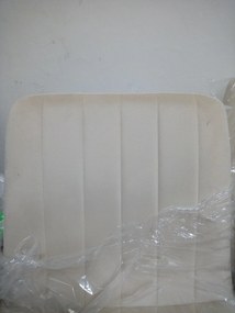 OFERTA Scaun din catifea crem LAVA BUTTER CREAM II. calitate secundara