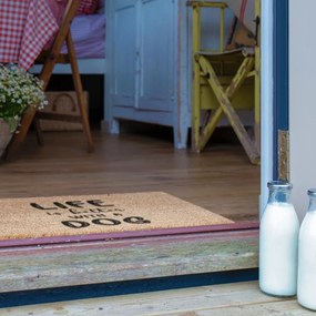 Covoraș de intrare din fibre de nucă de cocos 40x60 cm Life Is Better With a Dog – Artsy Doormats