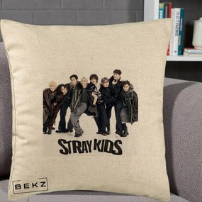 Perna Personalizata K-pop Stray Kids Outfit Negru, 40x40 cm, Bej, Husa Detasabila, Perna Inclusa, BEKZ®