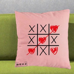 Cadou Romantic - Perna Personalizata Love Joc X si Inima cu Castigator Iubire, 40x40 cm, Roz, Husa Detasabila, Perna Inclusa, BEKZ®