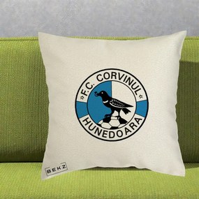 Perna Personalizata FC Corvinul Hunedoara Fotbal, 40x40 cm, Ecru, Husa Detasabila, Perna Inclusa, BEKZ®