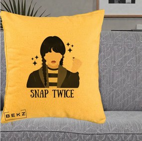 Perna Personalizata Wednesday Snap Twice, 40x40 cm, Galben, Husa Detasabila, Perna Inclusa, BEKZ®