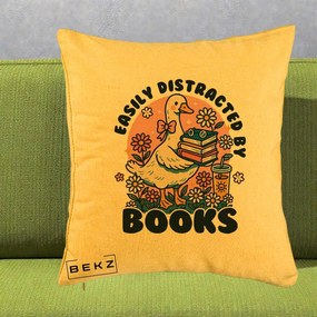 Perna Personalizata Easily Distracted by Books, 40x40 cm, Galben, Husa Detasabila, Perna Inclusa, BEKZ®