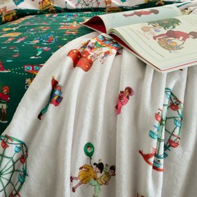 Pătură pentru copii albă din micropluș/cocolino 150x200 cm Christmas Fairground – Belle &amp; Boo