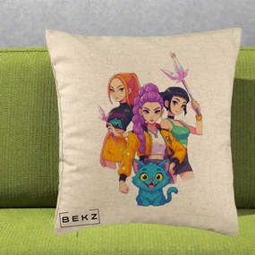 Perna Personalizata K-pop HUNTRX Trio cu Pisica si Cristale, 40x40 cm, Bej, Husa Detasabila, Perna Inclusa, BEKZ®
