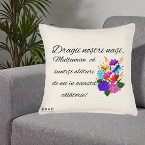 Cadou pentru Nasi - Perna Personalizata Dragii Nostri Nasi Multumim cu Flori Multicolore, 40x40 cm, Crem Reliefat, Husa Detasabila, Perna Inclusa, BEKZ®
