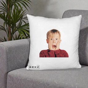 Perna Decorativa Kevin Singur Acasa, 40x40 cm, Alb Pufos, Husa Detasabila, Perna Inclusa, BEKZ®