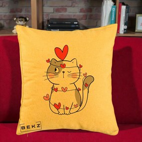 Perna Decorativa Pisica Kawaii cu Inimi, 40x40 cm, Galben, Husa Detasabila, Perna Inclusa, BEKZ®