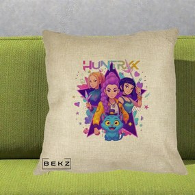 Perna Personalizata K-pop HUNTRX Trio cu Pisica Stele, 40x40 cm, Crem, Husa Detasabila, Perna Inclusa, BEKZ®