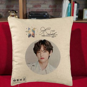 Perna Personalizata K-pop BTS V Taehyung Portret Cerc Autograf, 40x40 cm, Bej, Husa Detasabila, Perna Inclusa, BEKZ®
