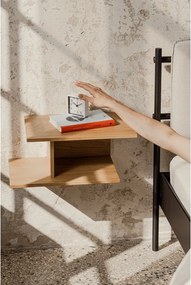 Noptieră în culoare naturală suspendată/cu rafturi cu aspect de lemn de stejar Tann – noo.ma