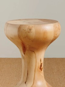 Măsuță laterală din lemn masiv reciclat, natur, în formă de clepsidră, strunjită, cu noduri la vedere, 45 x 30 cm, „Capirucho”