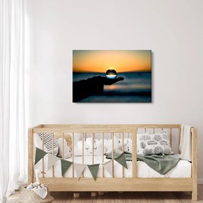 Tabloul cu bilă din sticlă în palmă (90x60 cm)