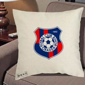 Perna Personalizata FC Bihor Oradea 1902 Fotbal, 40x40 cm, Ecru, Husa Detasabila, Perna Inclusa, BEKZ®