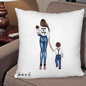 Cadou pentru Mama - Perna Personalizata Mom of Boys Mama cu Baietii, 40x40 cm, Alb Pufos, Husa Detasabila, Perna Inclusa, BEKZ®