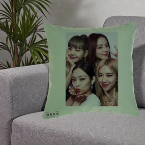 Perna Personalizata K-pop BLACKPINK Foto Grup Selfie 4 Membre, 40x40 cm, Verde, Husa Detasabila, Perna Inclusa, BEKZ®