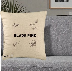 Perna Personalizata K-pop BLACKPINK Tinute Negre Grup Simplu, 40x40 cm, Bej, Husa Detasabila, Perna Inclusa, BEKZ®