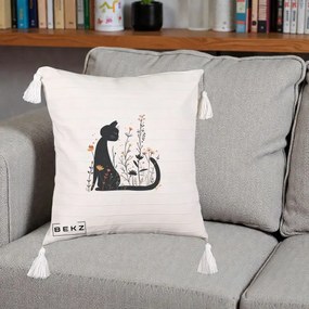 Perna Decorativa Pisica Neagra Flori Portocalii Silueta, 40x40 cm, Bej cu Franjuri, Husa Detasabila, Perna Inclusa, BEKZ®