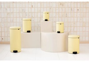 Cos de gunoi cu pedala Brabantia NewIcon 1008852, 30 L, Inchidere usoara, Baza antiderapantă, Galben