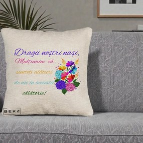 Perna Personalizata Dragii Nostri Nasi Multumim cu Flori Multicolore Colorat, 40x40 cm, Bej Canapea, Husa Detasabila, Perna Inclusa, BEKZ®