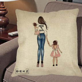Cadou pentru Mama - Perna Personalizata Mom of Girls Mama cu Fetele, 40x40 cm, Crem, Husa Detasabila, Perna Inclusa, BEKZ®